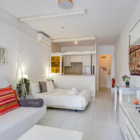 Ferdinand By Hello Homes Apartment *